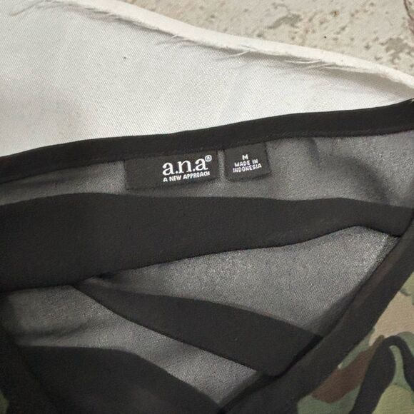 A.N.A Camouflage Semi Sheer Blouse Tunic Longsleeve Tie Neckline - Picture 3 of 4